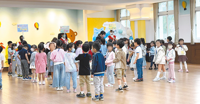 私立小學搶破頭,連入學考都有一定競爭力,但為讓孩子從小贏在起跑點,家長也願意花錢。(讀者提供/賴佑維桃園傳真) image
