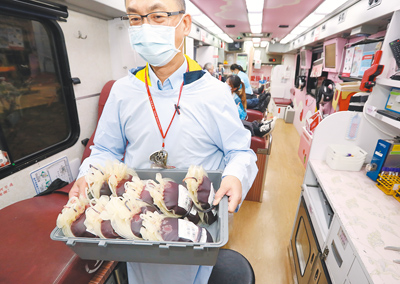 為了提升台灣緊急醫療應變能力,衛福部與國安會等跨部會合作,將推動本土自製血袋,避免過度依賴進口。(本報資料照片) image