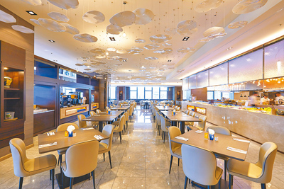 到「百宴自助餐廳」消費,出示學生證可享7折優惠。(台北凱達大飯店提供) image