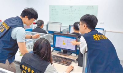 內政部165打詐儀表板統計,6月15日至21日詐騙財損高達20億元,挨批打詐成效太過低落。圖為刑事局研發中的地端打詐系統。(本報資料照片) image