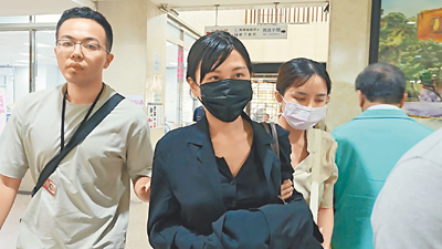 北檢6月30日指揮刑事警察局、台北市警中山分局搜索李宜諪(中)及趙姓、蔡姓3名律師住處及辦公室,並拘提3人到案。(讀者提供/陳志賢台北傳真) image