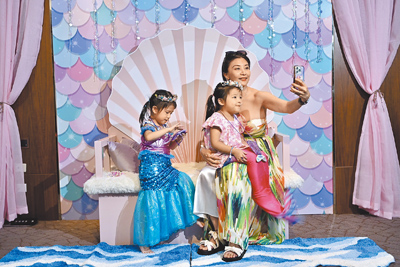「海底冒險樂園」可暢玩7大主題空間,包括最受小女生喜愛的變身人魚公主,實現心中的人魚公主夢。(台北遠東香格里拉提供) image
