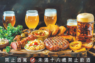 敘日全日餐廳「暢夏啤酒美食節」(見圖),推出多道當季海味珍饌,除北海道生食級干貝、地中海烤海鹽白蝦吃到飽外,還有「德國煙燻燒烤豬肋排」、「迷迭香烤羊排」等多道風味濃烈的鐵板、柴燒美饌,搭配冰涼啤酒,讓人暑氣全消。(六福旅遊集團提供) image