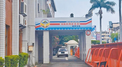 台中市豐原區王家5口命案悲劇,王家長女張姓同學等2人被列全案關鍵角色,4日遭警帶回偵訊。(温予菱攝) image
