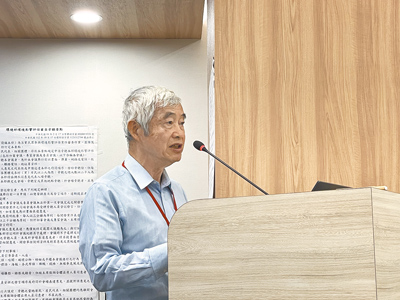 前交通部長賀陳旦質疑,高鐵延伸宜蘭整個環評階段未邀請高鐵與台鐵公司兩個利害關係人說明,且目前所提的營運計畫疑有效益灌水、過度誇張情事。(蔡佩珈攝) image