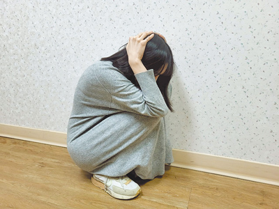 身心科醫師提醒,若每天都很累、睡不好、吃不下或暴飲暴食、覺得人生沒希望,就應尋求醫師評估。(林周義攝) image