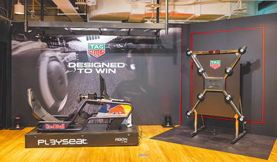 泰格豪雅特展明起全台巡展,消費者可體驗賽車手反應測試器,有機會贏得F1新加坡大獎賽門票。(TAG Heuer提供) 泰格豪雅特展明起全台巡展,消費者可體驗賽車手反應測試器,有機會贏得F1新加坡大獎賽門票。(TAG Heuer提供)