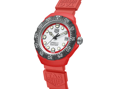 泰格豪雅Formula 1 Solargraph腕表黑紅款,5萬9600元。(TAG Heuer提供) 泰格豪雅Formula 1 Solargraph腕表黑紅款,5萬9600元。(TAG Heuer提供)