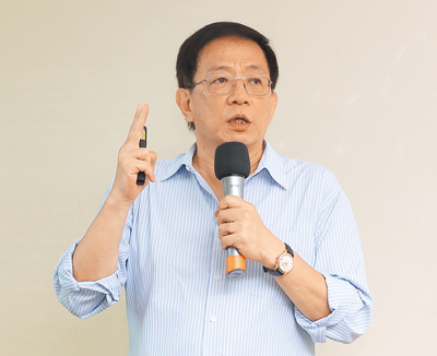前台大校長管中閔21日表示,他贊同李顯龍論述,認為「以美國為首的全球化結束了」。(黃世麒攝) image