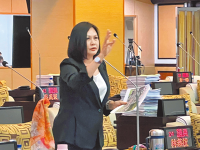 勞動部開放營建移工幫忙災後復原工作,率先提議此案的國民黨台南市議員林燕祝2日表示「早該這麼做了」。(本報資料照片) image
