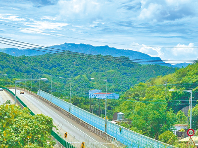 為緩解基隆市信義區深澳坑一帶交通尖峰時段車潮,市府正在對台62甲線新增匝道做可行性研究,預計年底送交通部公路局審核。(張志康攝) image