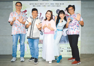 王瑞瑜(左起)、施孝榮、鄭怡、于台煙、李明德6日為「民歌50高峰會 最終加場」接受聯訪。(寬宏藝術提供) image