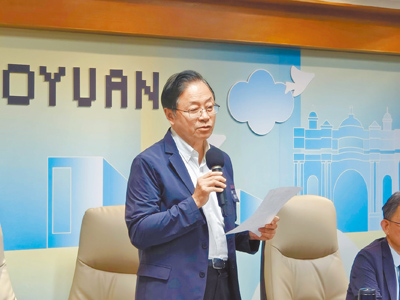 美國對台關稅被發現20%僅是地板價,桃園市長張善政指出,「談判失誤、風險失先機、透明失守」,三大失敗讓台灣產業無所適從,且恐慌已經造成,中央政府卻沒有對策。(本報資料照片) image