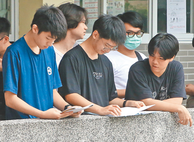 114學年度大學分發入學昨天放榜,錄取率為96.34%,較去年略為提高。此為示意圖。(本報資料照片) image