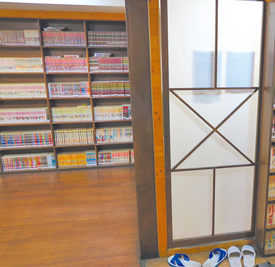 留姓男子被發現死在漫畫店中。(讀者提供/洪靖宜高雄傳真) image