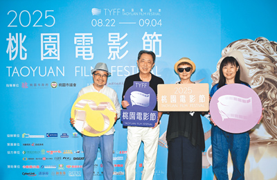 李行導演生前作品《小城故事》數位修復版23日在桃園電影節舉行首映,褚明仁(左起)、朱延平、李烈以及周揚明皆出席座談。(桃園電影節提供) image