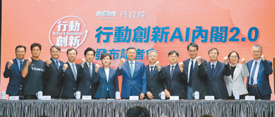 行政院長卓榮泰(中)28日召開「行動創新AI內閣2.0」記者會,率運動部次長鄭世忠(左起)、原民會副主委陳義信、環境部次長謝燕儒、衛福部長石崇良、行政院祕書長張惇涵、行政院副院長鄭麗君、教育部次長劉國偉(右起)、數發部次長侯宜秀、衛福部次長莊人祥、數發部長林宜敬、國發會主委葉俊顯、經濟部長龔明鑫等內閣新成員亮相。(黃世麒攝) image