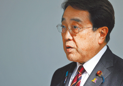 《日本經濟新聞》指出,川普政府計畫加入「要求日本購買更多美國稻米」的條款,招致日方強烈反彈,日本經濟再生擔當大臣赤澤亮正取消訪美。(路透) image