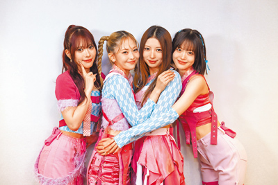 @onefive第三度來台6日接受訪問,左起KANO、MOMO、GUMI、SOYO。(COME ON JKSSP提供) image