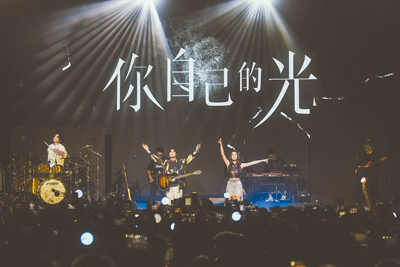 告五人忙於「Run, Run, Run! 黑夜狂奔」巡迴演唱會。(相信音樂提供) image