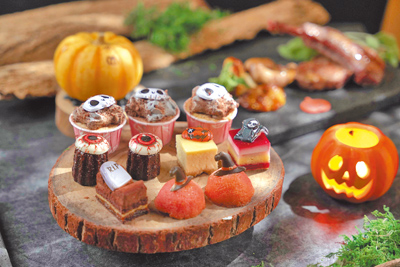 君品酒店的「女巫市集饗宴」將能夠品嘗多款萬聖節主題甜點。(雲朗觀光提供) 君品酒店的「女巫市集饗宴」將能夠品嘗多款萬聖節主題甜點。(雲朗觀光提供)