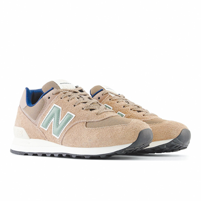 新光三越DIAMOND TOWERS New Balance 574中性休閒鞋原價2980元,特價1650元。(新光三越提供) 新光三越DIAMOND TOWERS New Balance 574中性休閒鞋原價2980元,特價1650元。(新光三越提供)