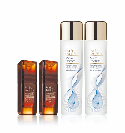 SOGO復興館ESTEE LAUDER小棕眼萃4D水水組,原價1萬3150元,特價7560元,限20組,加贈500元SOGO電子商品券,限20份。(SOGO提供) SOGO復興館ESTEE LAUDER小棕眼萃4D水水組,原價1萬3150元,特價7560元,限20組,加贈500元SOGO電子商品券,限20份。(SOGO提供)