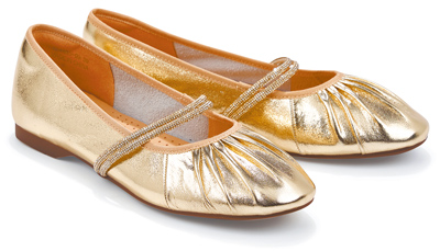 SOGO忠孝館ARUS抓皺鑽飾瑪莉珍鞋,原價4680元,特價2280元,限30雙。(SOGO提供) SOGO忠孝館ARUS抓皺鑽飾瑪莉珍鞋,原價4680元,特價2280元,限30雙。(SOGO提供)