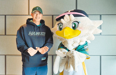 黃子鵬披69號返鄉加盟台鋼雄鷹