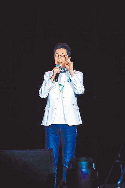 周秉鈞22日在大巨蛋開唱。(中華音樂人交流協會提供) 周秉鈞22日在大巨蛋開唱。(中華音樂人交流協會提供)