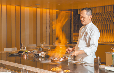 頂級鐵板燒「Mark’s Teppanyaki」推出耶誕及跨年限定套餐。(台北萬豪酒店提供) 頂級鐵板燒「Mark’s Teppanyaki」推出耶誕及跨年限定套餐。(台北萬豪酒店提供)