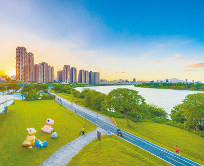 中和水岸坐擁恐龍園區公園、中和環河西路河濱公園、綠寶石河濱公園等廣大公園綠地。(愛山林提供) 中和水岸坐擁恐龍園區公園、中和環河西路河濱公園、綠寶石河濱公園等廣大公園綠地。(愛山林提供)