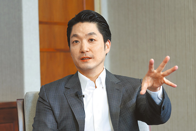 台北市長蔣萬安接受本報專訪表示,要解憲政僵局,關鍵在執政者的想法。(黃世麒攝) 台北市長蔣萬安接受本報專訪表示,要解憲政僵局,關鍵在執政者的想法。(黃世麒攝)