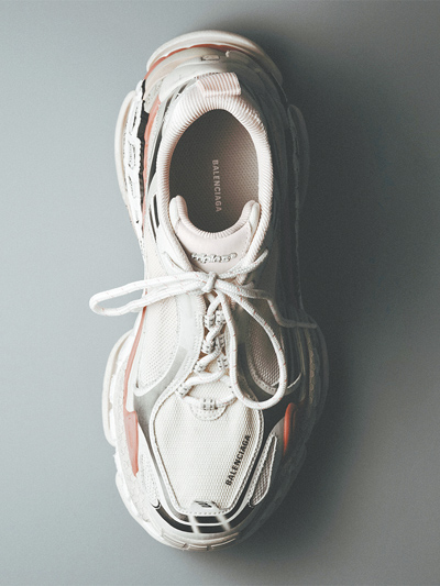 Balenciaga迎來新主將Pierpaolo後,順勢推出他名下首款運動鞋。(Balenciaga提供) Balenciaga迎來新主將Pierpaolo後,順勢推出他名下首款運動鞋。(Balenciaga提供)