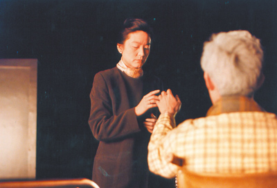 林青霞當年主演《暗戀桃花源》舞台劇特地化老妝。(表演工作坊提供) 林青霞當年主演《暗戀桃花源》舞台劇特地化老妝。(表演工作坊提供)