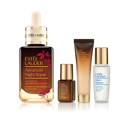 新光三越台北南西店ESTEE LAUDER小棕瓶限量加贈組,特價4450元(75折)。(新光三越提供) 新光三越台北南西店ESTEE LAUDER小棕瓶限量加贈組,特價4450元(75折)。(新光三越提供)