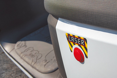 車身彩蛋/「浩瀚宇宙號」巴斯光年雷射按鈕。(陳大任攝) 車身彩蛋/「浩瀚宇宙號」巴斯光年雷射按鈕。(陳大任攝)