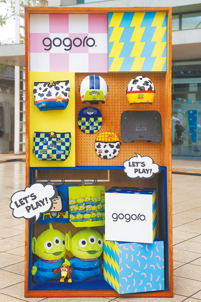 Gogoro與《玩具總動員》聯手推出機車系列配件,一次滿足騎乘風格與實用性。(Gogoro提供) Gogoro與《玩具總動員》聯手推出機車系列配件,一次滿足騎乘風格與實用性。(Gogoro提供)