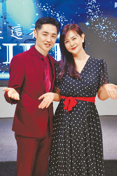 宋逸民(左)、陳維齡3日在大馬出席音樂會。 (藝起發光X蒙福教會提供) 宋逸民(左)、陳維齡3日在大馬出席音樂會。 (藝起發光X蒙福教會提供)