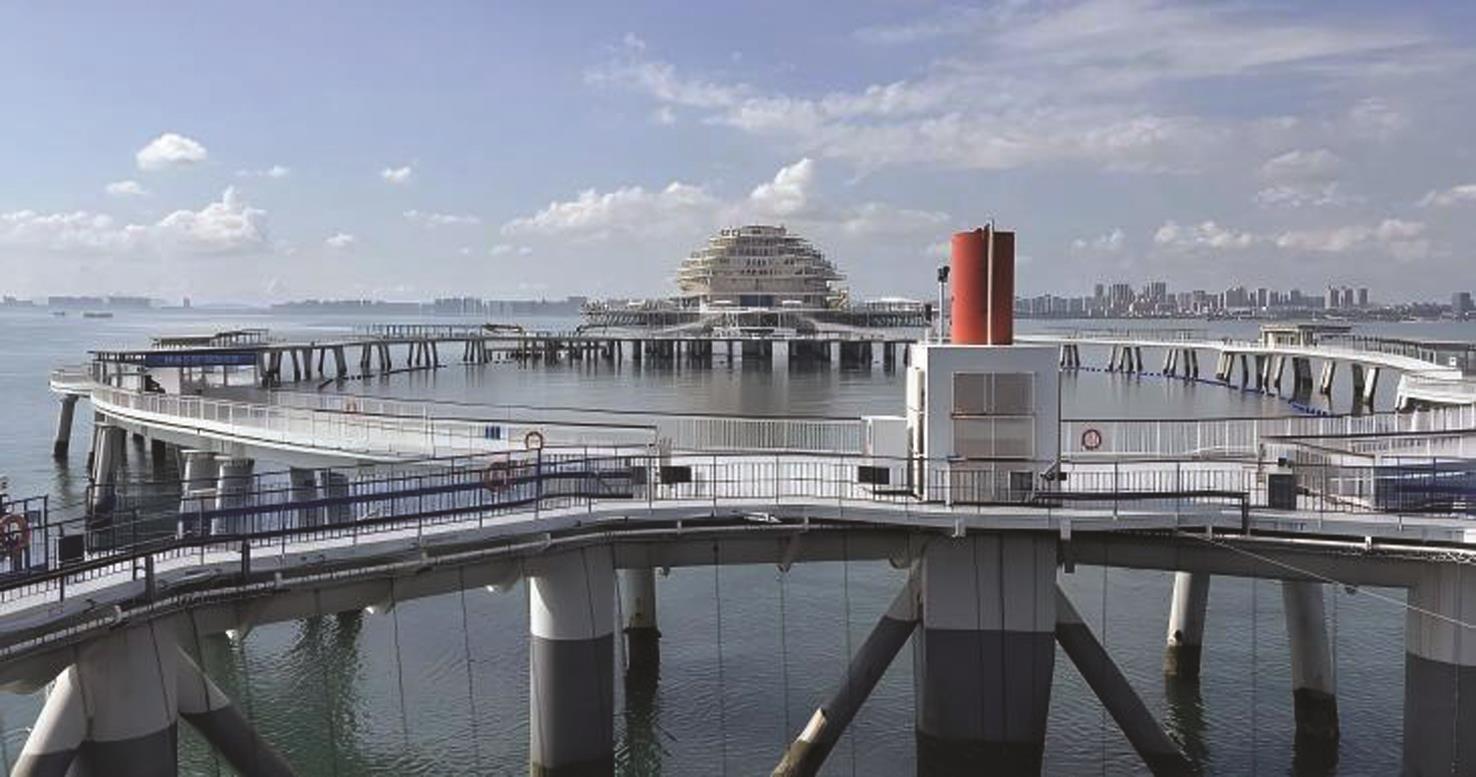 耕海1號的結構堅固,可承受10級風浪,並透過智能系統自動完成水質監測、魚群投餌與健康管理。(王若攝) 耕海1號的結構堅固,可承受10級風浪,並透過智能系統自動完成水質監測、魚群投餌與健康管理。(王若攝)