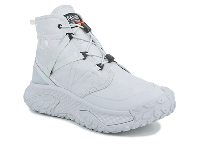 PALLADIUM OFF_BOUND高筒快穿防水波浪靴,3980元。(PALLADIUM提供) PALLADIUM OFF_BOUND高筒快穿防水波浪靴,3980元。(PALLADIUM提供)