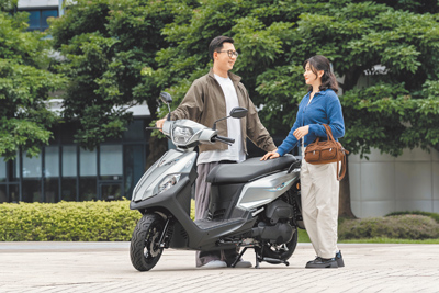 SYM全新迪爵125鼓煞版售價8.15萬元、碟煞版(見圖)售價8.45萬元。(SYM提供) SYM全新迪爵125鼓煞版售價8.15萬元、碟煞版(見圖)售價8.45萬元。(SYM提供)