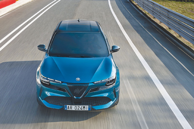 Alfa Romeo Junior Ibrida搭載先進P2 HYBRID油電混合動力系統。(寶嘉聯合提供) Alfa Romeo Junior Ibrida搭載先進P2 HYBRID油電混合動力系統。(寶嘉聯合提供)