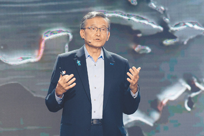 英特爾執行長陳立武2日表示,台灣從設計到製造的完整生態系是英特爾成功的關鍵。(杜宜諳攝) 英特爾執行長陳立武2日表示,台灣從設計到製造的完整生態系是英特爾成功的關鍵。(杜宜諳攝)