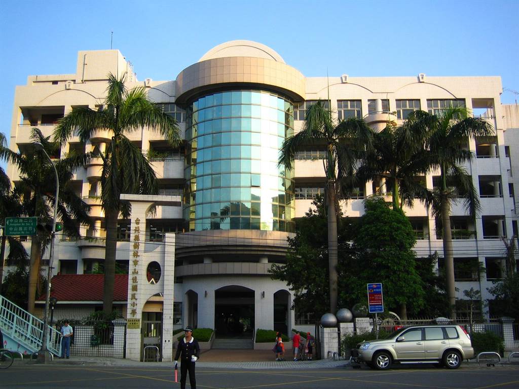樹林區山佳國小的校名取自於地名,有「希望山仔腳地區能成為住民心中美好家園」之意。(許哲瑗翻攝) image