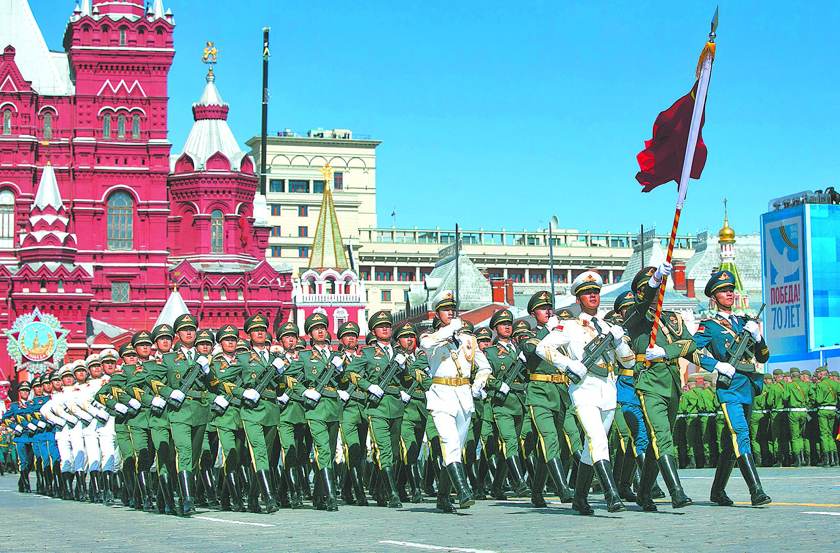 共軍儀隊9日將分別參加在莫斯科、明斯克舉行的紀念蘇聯偉大衛國戰爭勝利80周年閱兵活動。(新華社) image