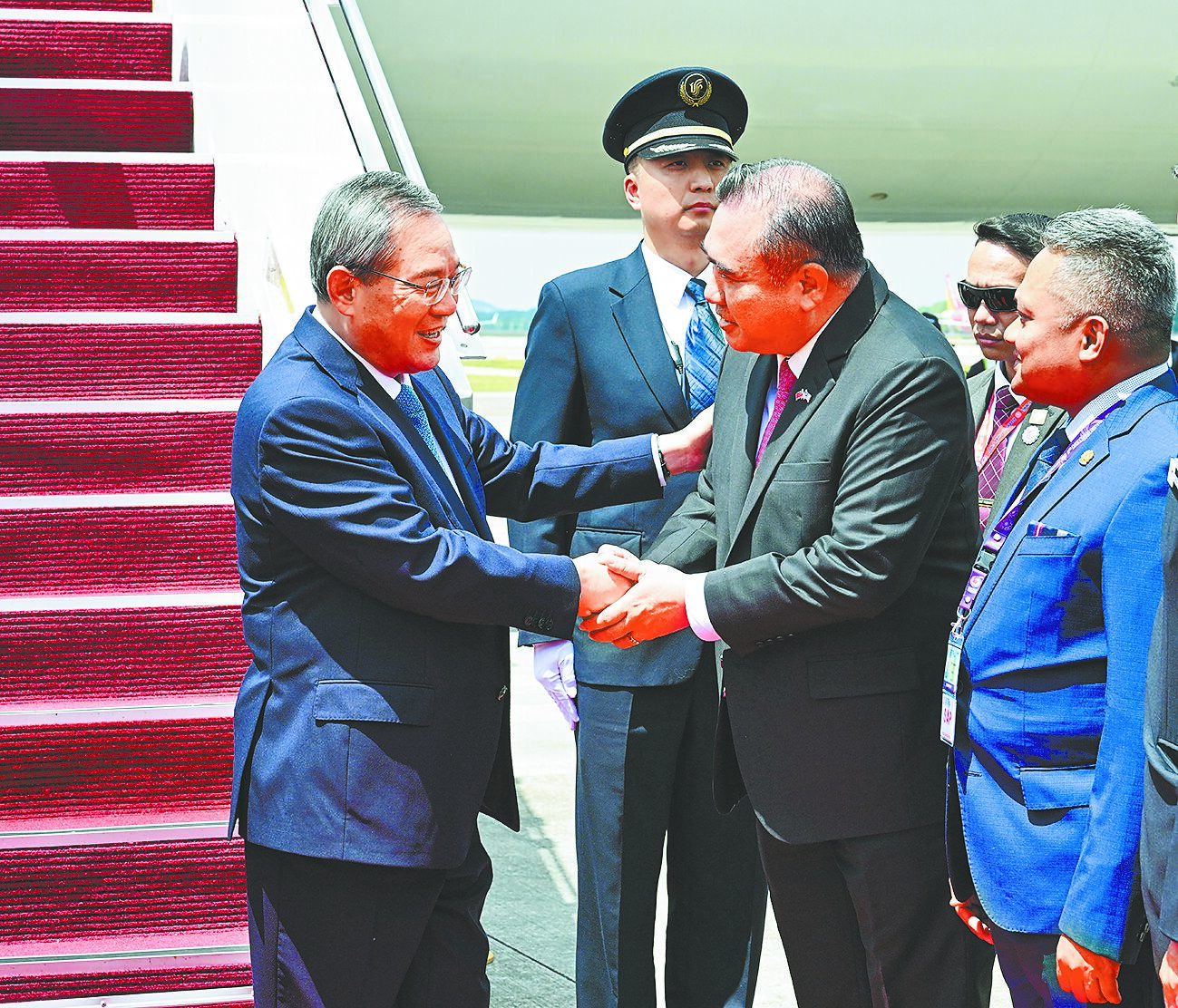 應馬來西亞首相安華邀請,大陸總理李強26日抵達吉隆坡,預定出席27日登場的「東協-中國-波斯灣合作理事會峰會」。(新華社) image
