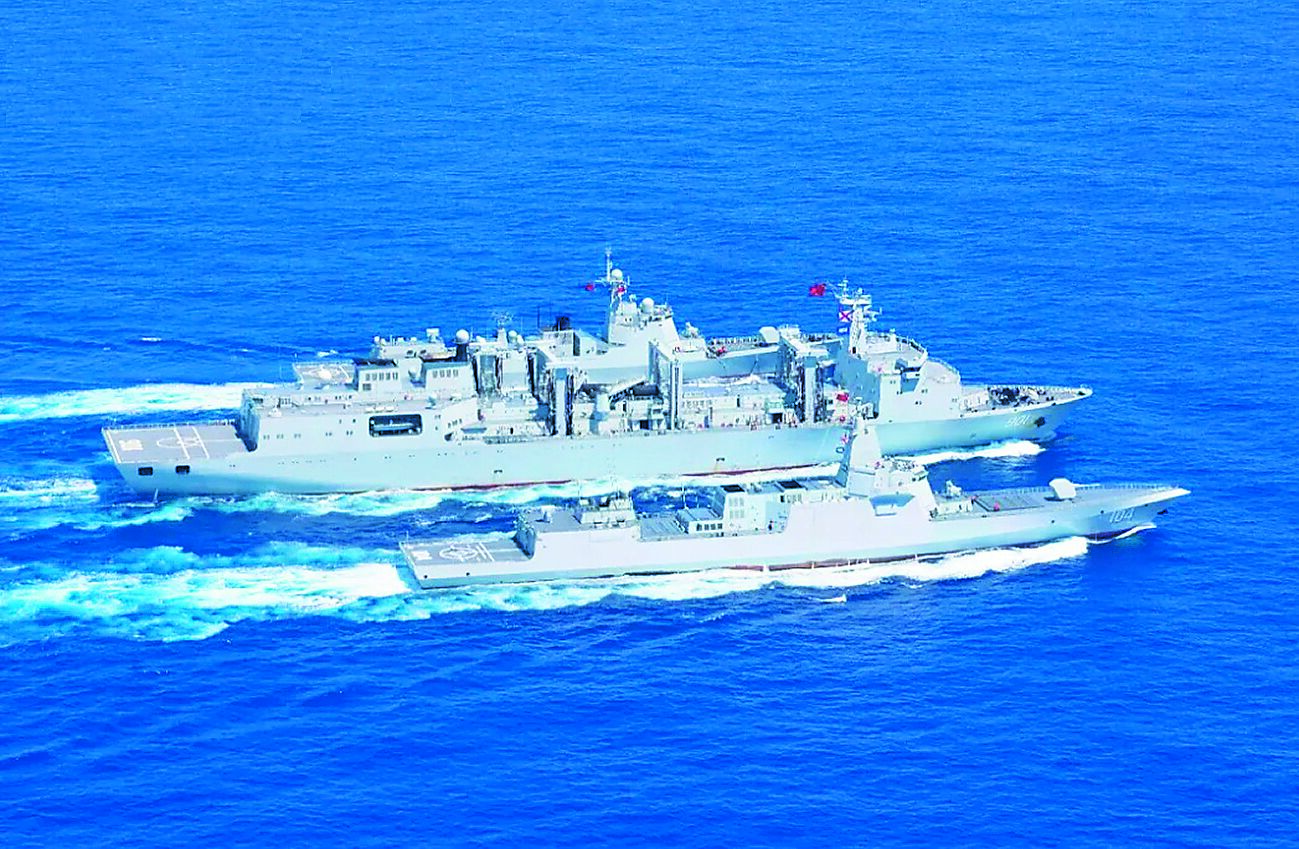 大陸軍方10日證實,日前派出航母遼寧艦、山東艦編隊,赴西太平洋等海域進行訓練,稱符合相關國際法和國際實踐,不針對特定國家和目標。(摘自中國軍網) image