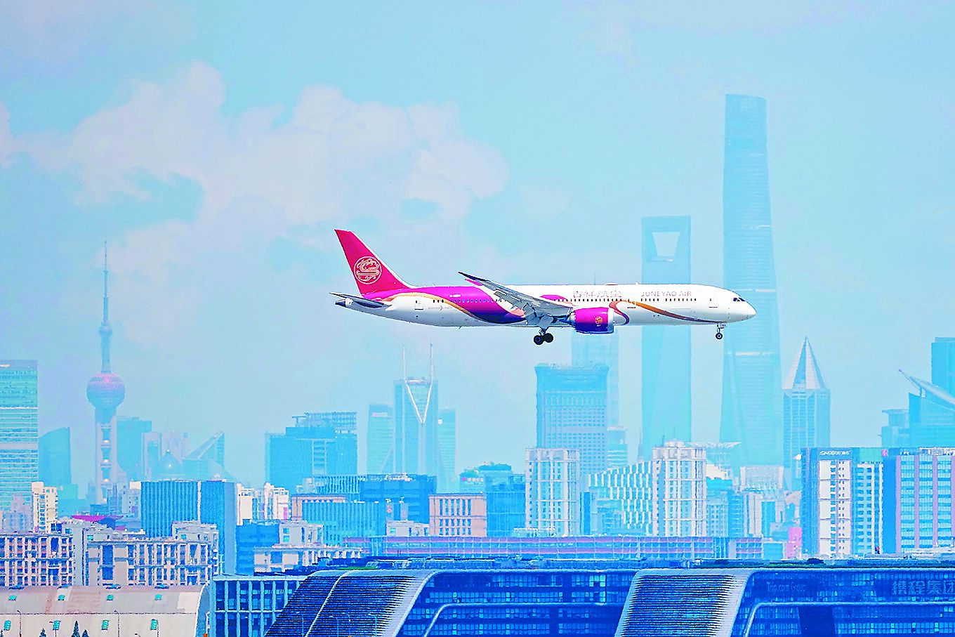 陸籍航空公司吉祥航空14日恢復接收波音787廣體客機,在此之前,受中美關稅貿易戰影響,陸籍航司暫停接收波音飛機。(中新社) image
