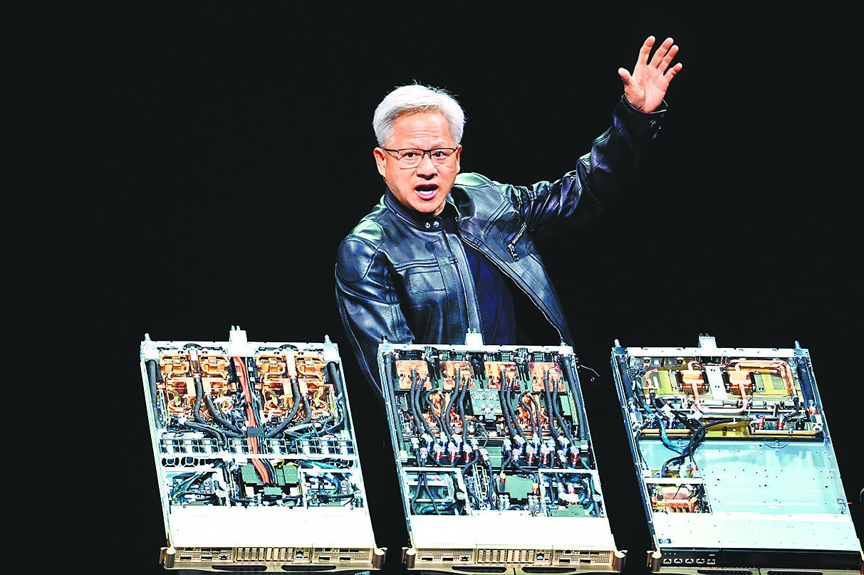 輝達執行長黃仁勳4月17日與大陸高官會面時,曾強調「堅定不移地服務中國市場」。圖為黃仁勳5月19日於COMPUTEX 2025台北國際電腦展發表演講。(本報資料照片) image